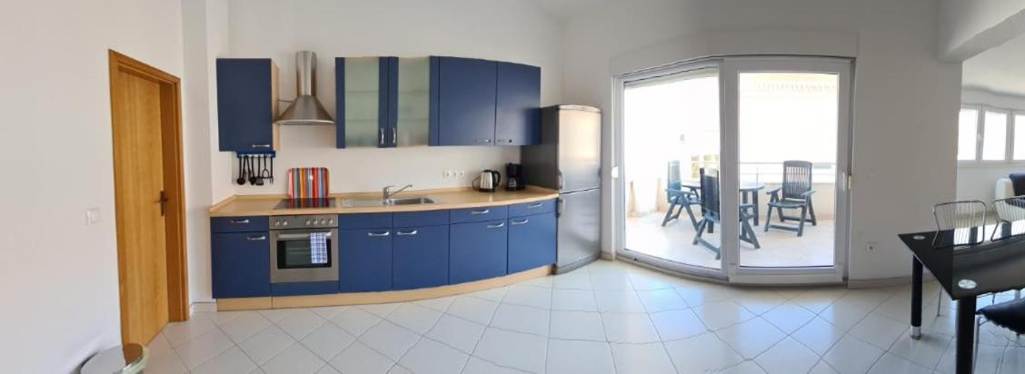 Apartments Naomi And Marsel โตรกีร์ ภายนอก รูปภาพ
