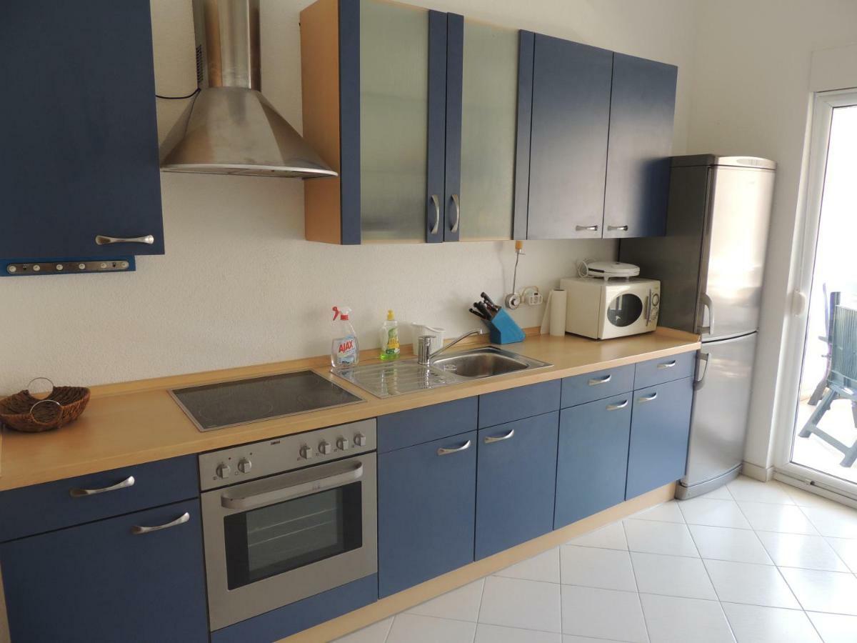 Apartments Naomi And Marsel โตรกีร์ ภายนอก รูปภาพ